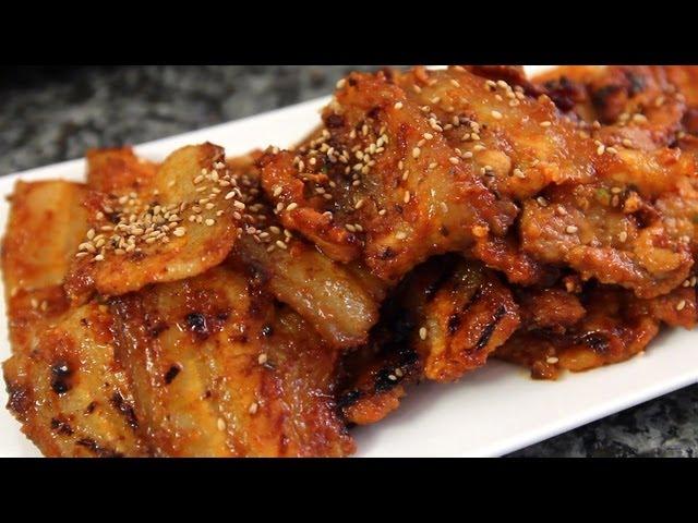 Spicy pork BBQ (Dwaejibulgogi: 돼지불고기)