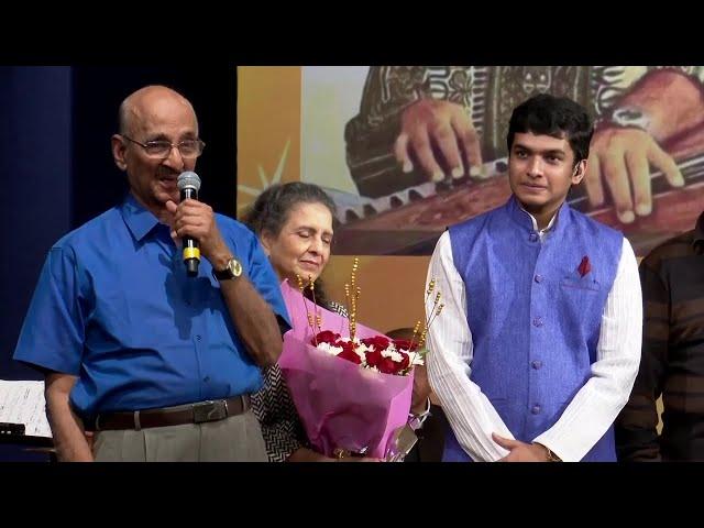 "SAURAV KISHAN (CHOTTA RAFI)  FELICITATED BY MD.'RAFI'S DAUGHTERS"