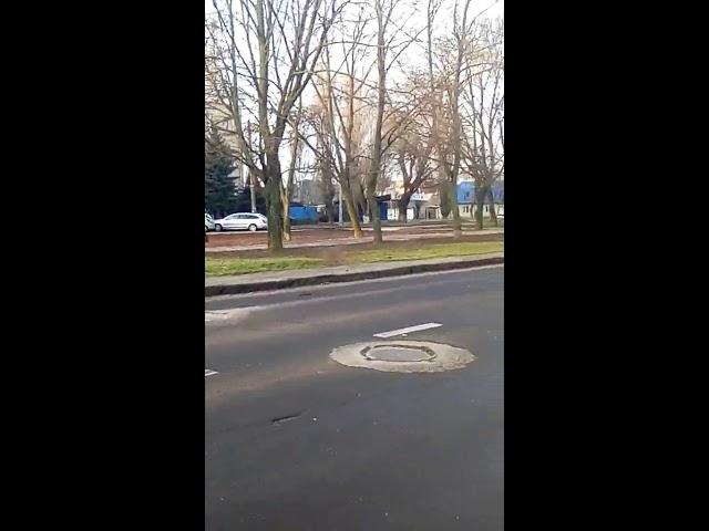В Николаеве фура рассыпала груз