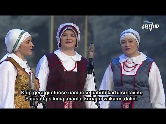 Kapela iš Perlojos atlieka gražią dainą apie mamą.