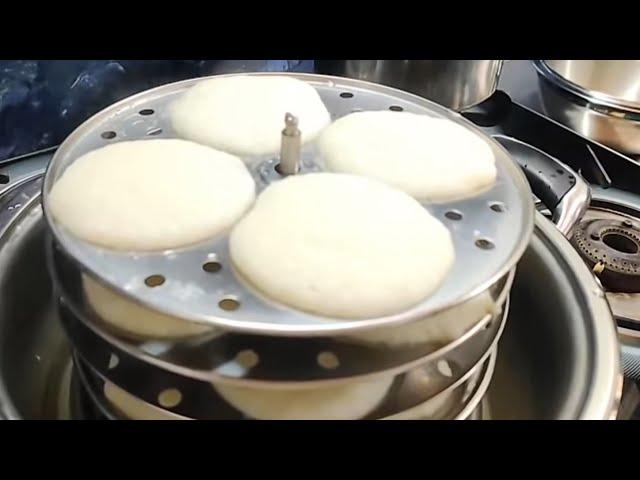 ಬೆಳ್ಳಗಿನ, ಹಗುರವಾದ ಮಲ್ಲಿಗೆ ಇಡ್ಲಿ. Fluffy Soft Mallige Idli without Soda.