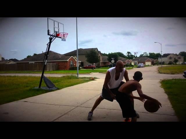 Anthony Singleton Jr. (VS) Anthony Singleton Sr. (1 0N 1) Father & Son 7-14-13 ESPN Commercial Ball