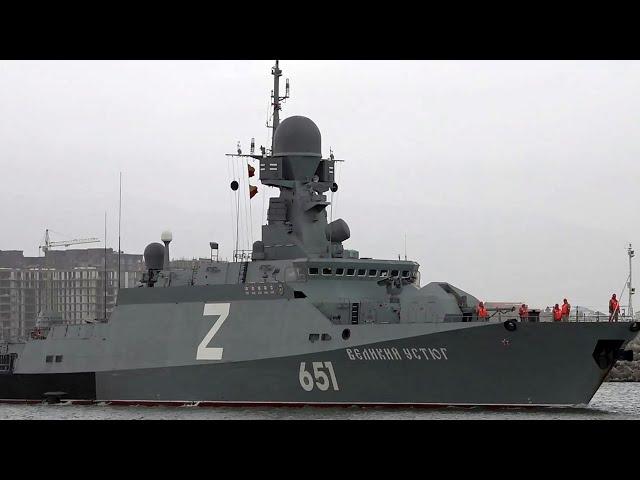 Russian navy ships arrive in Myanmar for joint drills