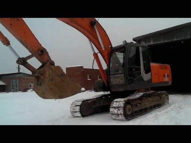 Гусеничный экскаватор Hitachi ZX200