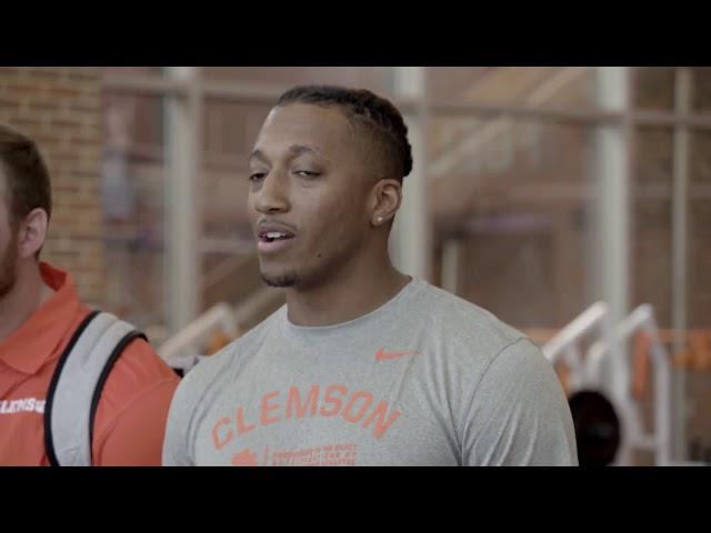 Lecrae Visits Clemson University for HYPE UP (Part 1)