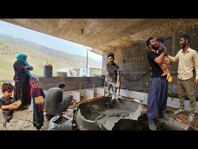 Rainy and stormy day: Ali's nomadic family begins to ceramicize the kitchen