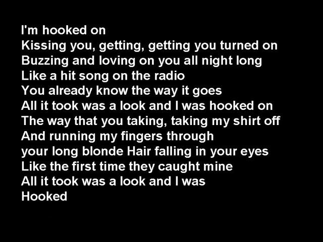 Dylan Scott - Hooked (Lyrics | Lyric Video)