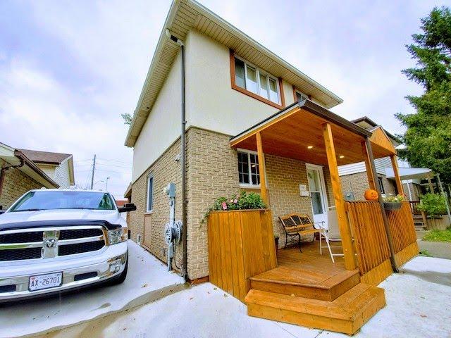 1461 BAYSWATER CR FOR SALE BY PAUL ROUILLARD & FLATPRICE.CA REAL ESTATE BROKERAGE