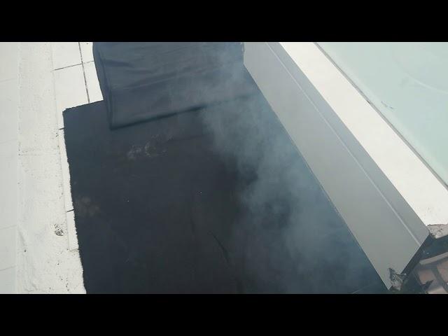 採光通風天窗--屋頂散熱展示 Releasing hot air from skylight vent