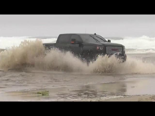 RAW VIDEO: Trucks play by Arroyo Grande Creek at Oceano Dunes