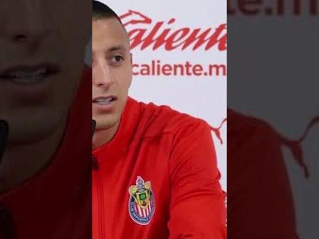 #SHORT ¿QUÉ HIZO EL PIOJO ALVARADO CON CHIVAS? LANZÓ UN PETARDO A UNA SALA DE PRENSA