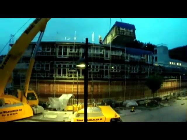8  Montaż modułów na wcześniej przygotowane posadowienie   Etapy produkcji   Unihouse