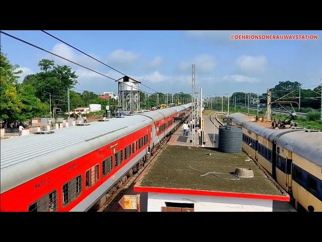 Arrival of 12382 HWH-NDLS Poorva Express at Dehri On Sone Railway Station