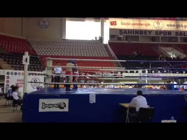 Yunus Emre BALIKCI Türkiye Kick Boks 2013-2014 ŞAMPİYONASI çeyrek final.(Mavi Köşe)