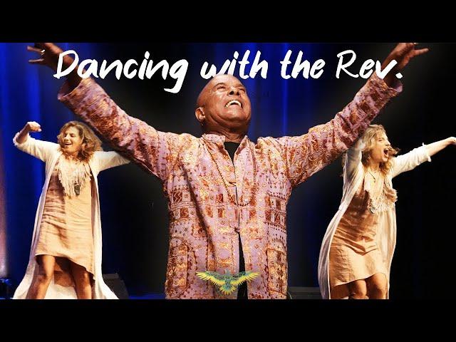 Dancing with the Rev.⎮Michael Beckwith & Parashakti share a dancing moment at Agape Spiritual Center