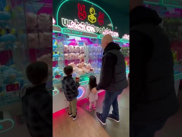 When she calls you "Daddy" for being a winner #shorts #clawmachine #payneblade