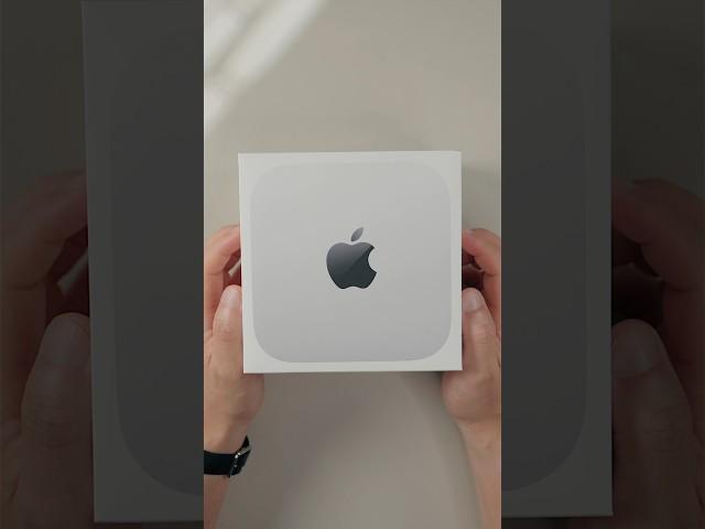 Unboxing the TINY M4 Mac Mini!