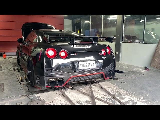 Nissan GT-R R35 Tomei Ti RACING TITANIUM exhaust!⁣