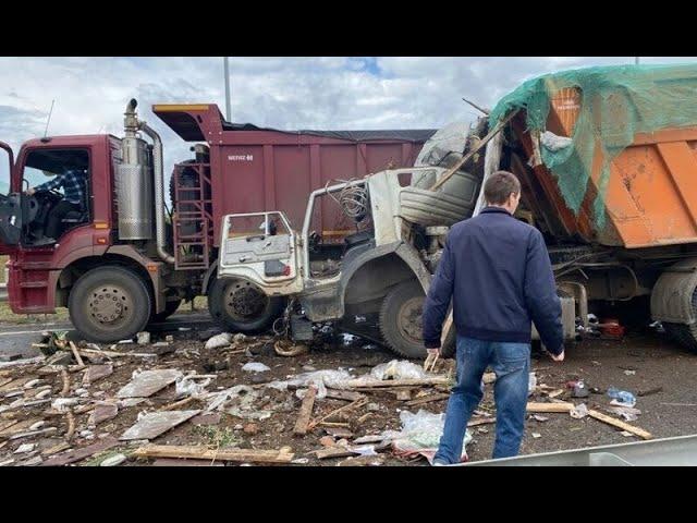 Родился в рубашке: момент жёсткого ДТП трёх КамАЗов в Татарстане