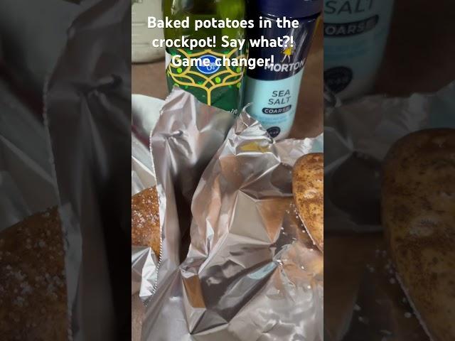 Crockpot Baked Potatoes: So Easy and Delicious! 