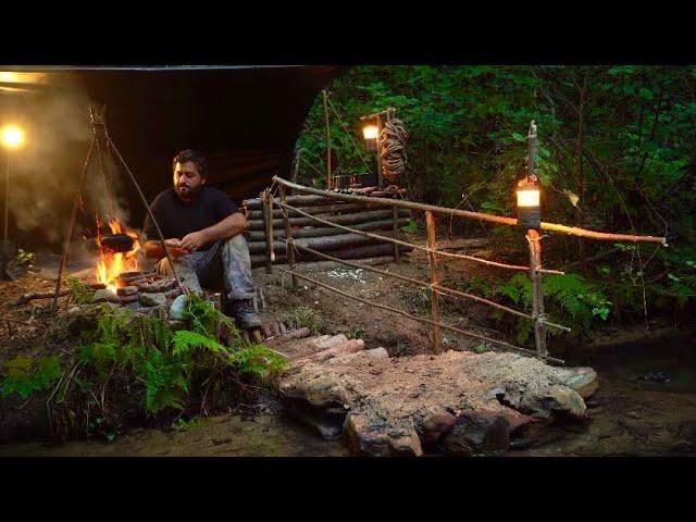 Bushcraft SURVIVAL Shelter; Building a Warm and Cozy Shelter. Outdoor Cooking. Solo Camping