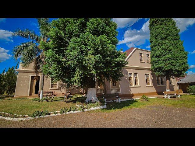 BEAUTIFUL MANSION STOPPED IN TIME WITH ALL THE ORIGINAL FURNITURE SINCE SHE PASSED AWAY!