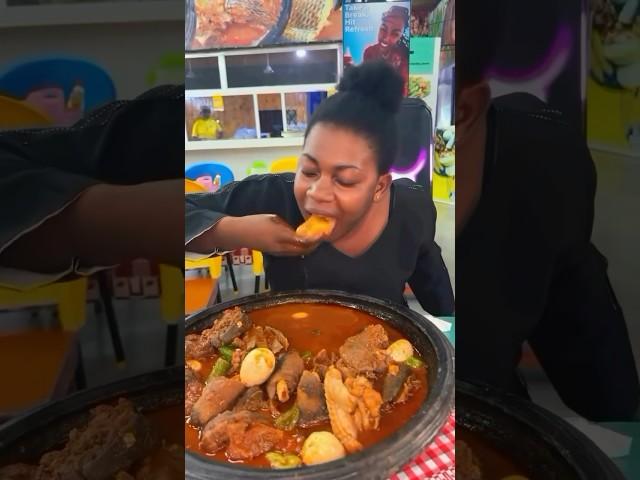 Eii! Who’s girlfriend is this?   #ghanatrends #africanfood #ghanaiandishes #ghanafood #ghana