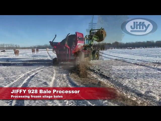 Silage Bale shredding with JIFFY 928 Bale Processor