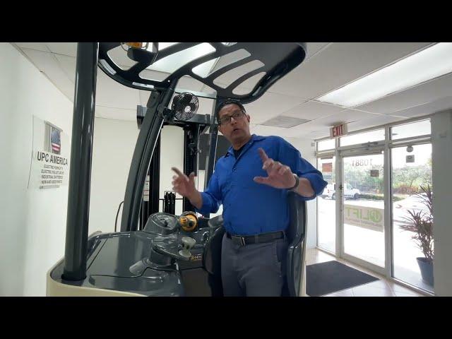 How to drive your Crown RC5500 Electric Forklift