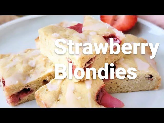 Strawberry Blondies | The Casual Foodist