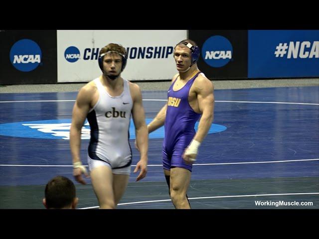 COLLEGE WRESTLERS