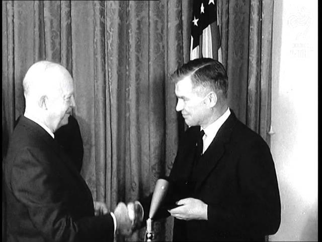 Dr Fuchs Meets President (1959)