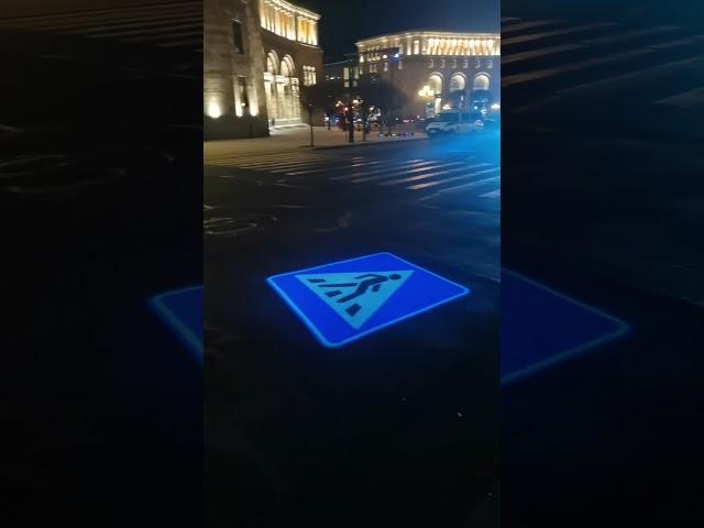 Какие замечательные пешеходные переходы в Ереване