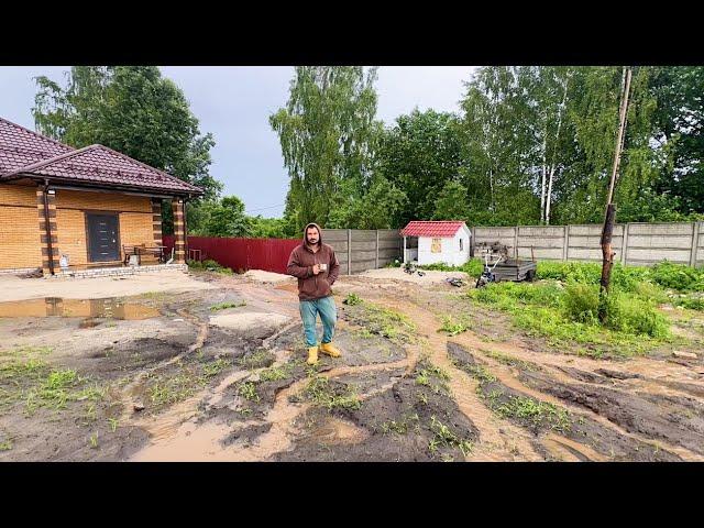 Начали строить курятник. Нас опять затопило. Все теплицы в воде. Жизнь простых людей в деревне.