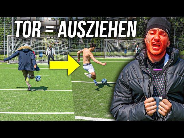 HÄRTESTE & HEIßESTE FUßBALL CHALLENGE! *Tor = 1 Teil ausziehen*