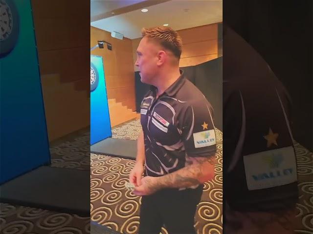 Knossi & Michael van Gerwen are not impressed with Gerwyn Price's 180 attempt...  #PromiDartsWM2024
