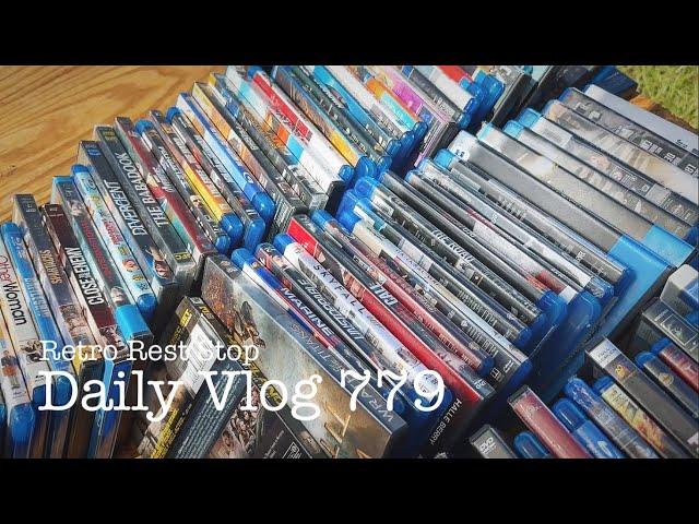 Thrifting Brown’s Junk In The Trunk Sale | Florida Flea Market | Thrift With Me | Physical Media