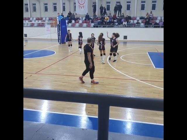 set voleybol midi b 2022 ilk galibiyet .2