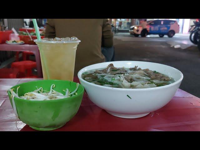 Street Food, Saigon, Vietnam