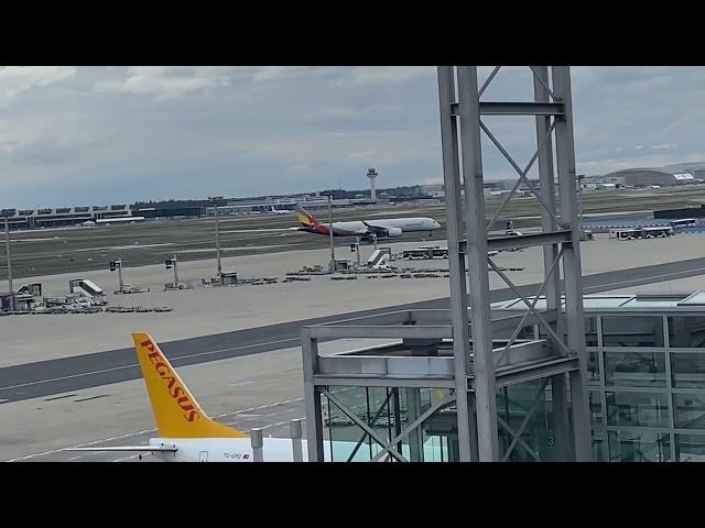 Asiana Airlines A350 gets pushed to the Airport