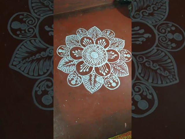 সুন্দর একটি আলপনা আঁকা লক্ষ্মী পূজার জন্য