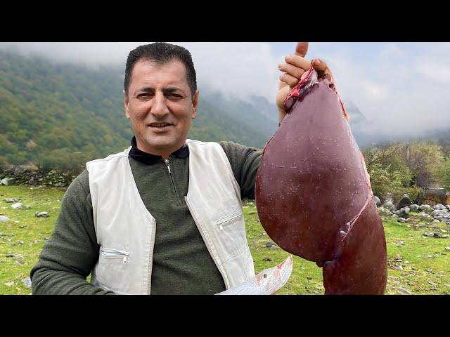 AMAZING DELICIOUS FRIED BEEF LIVER! DELICIOUS COW KEBAB RECIPE! BEST DISH IN THE WORLD!