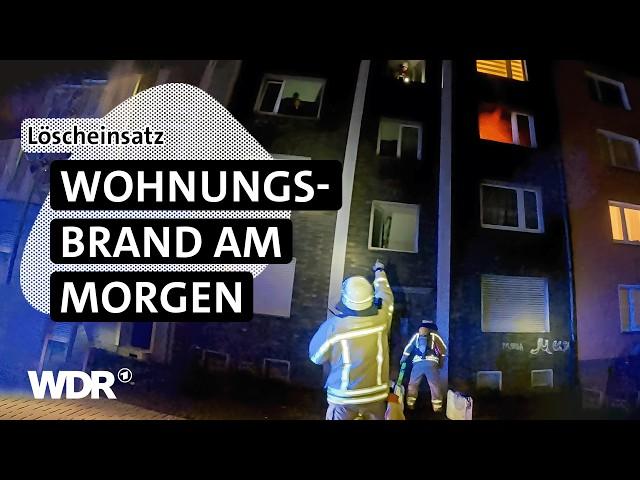 Feuer in Mehrfamilienhaus: Person über Drehleiter gerettet | S09/E05 | Feuer & Flamme | WDR