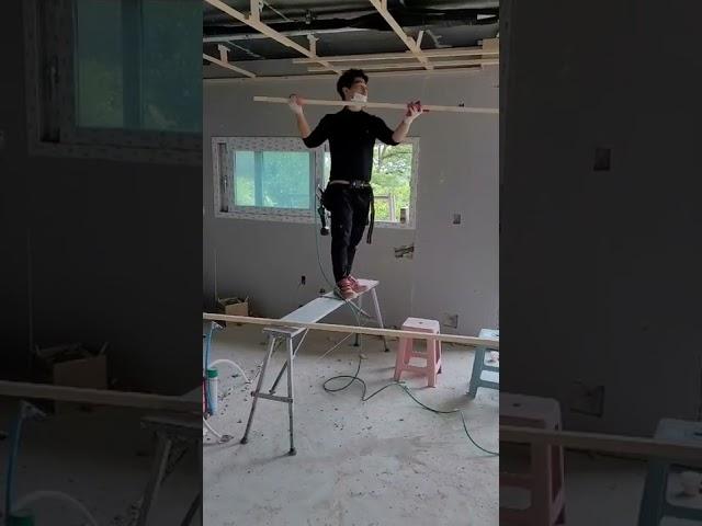 천정 덴죠 목작업(섹쉬목수클럽 얼굴마담)