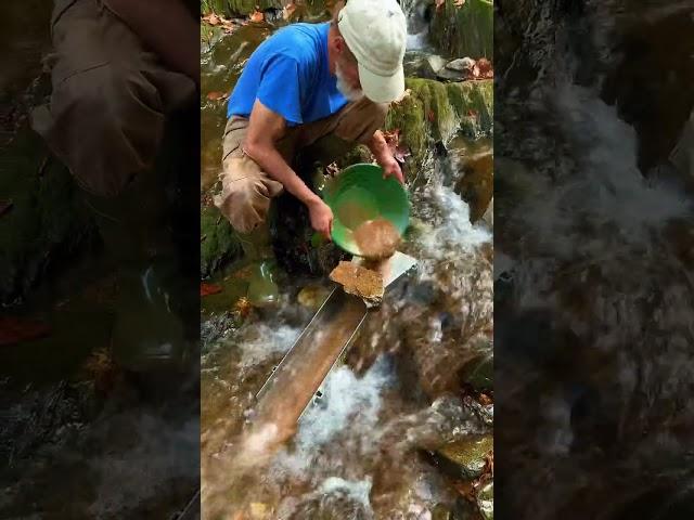 Joe testing Gold Hog Sluice for first time