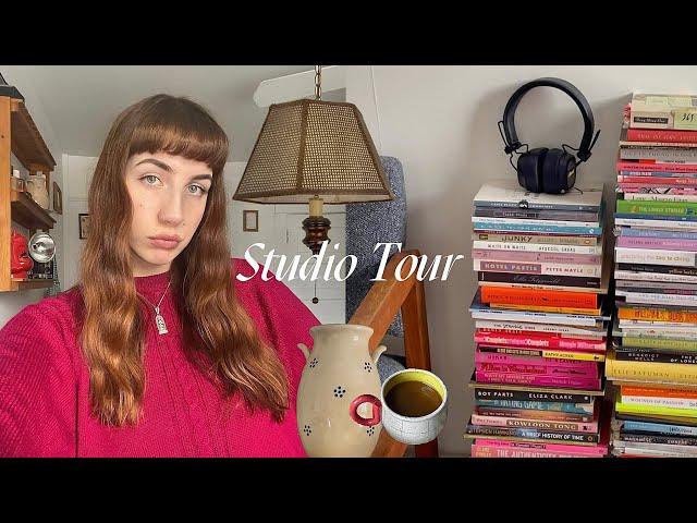 Studio Apartment Tour 🪑 mid-century furniture, local art, book stacks, and secondhand lamps