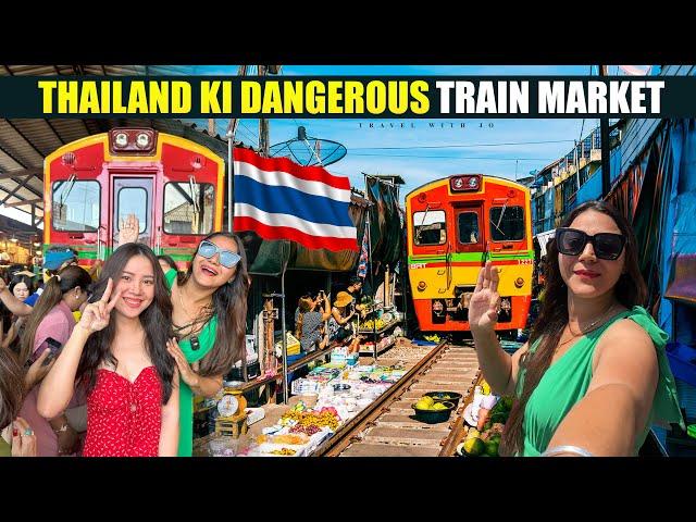 Dangerous Train market of Thailand  Maeklong Railway market Thailand || Thailand Train Market 