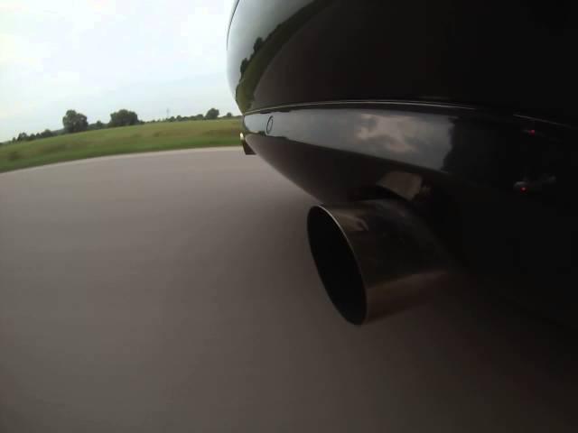 Audi A8 3,7 V8 Sport exhaust Sound