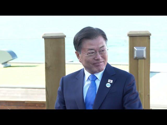 South Korean President Moon Jae-in met President Ursula von der Leyen and President Charles Michel
