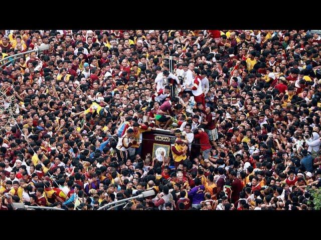 Filipino's turn out en masse for Black Nazarene procession